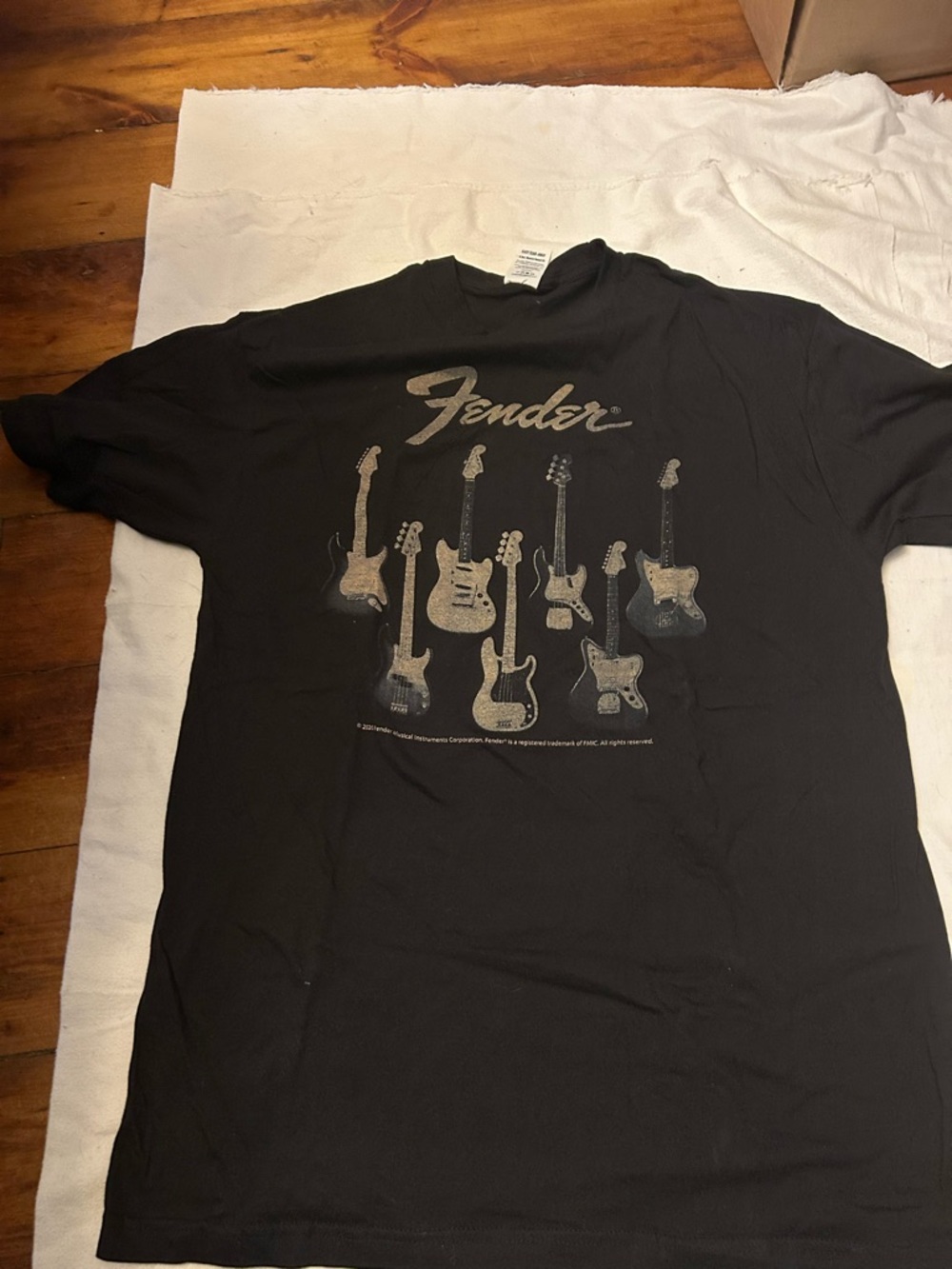 Fender Black Short Sleeve T-Shirt with Guitar Graphic large